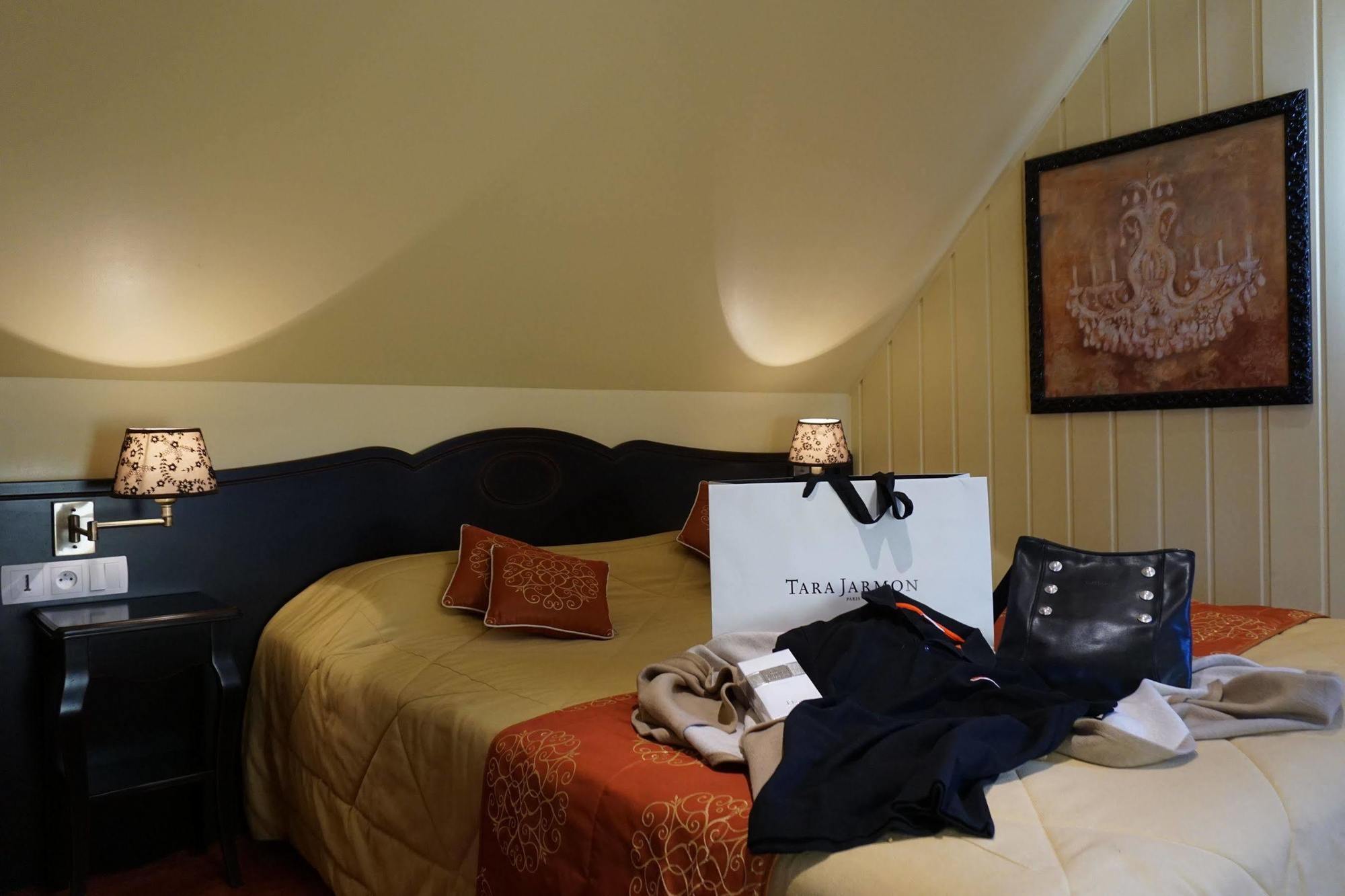 Domaine De L'Arbrelle Hotel อองบวส ภายนอก รูปภาพ