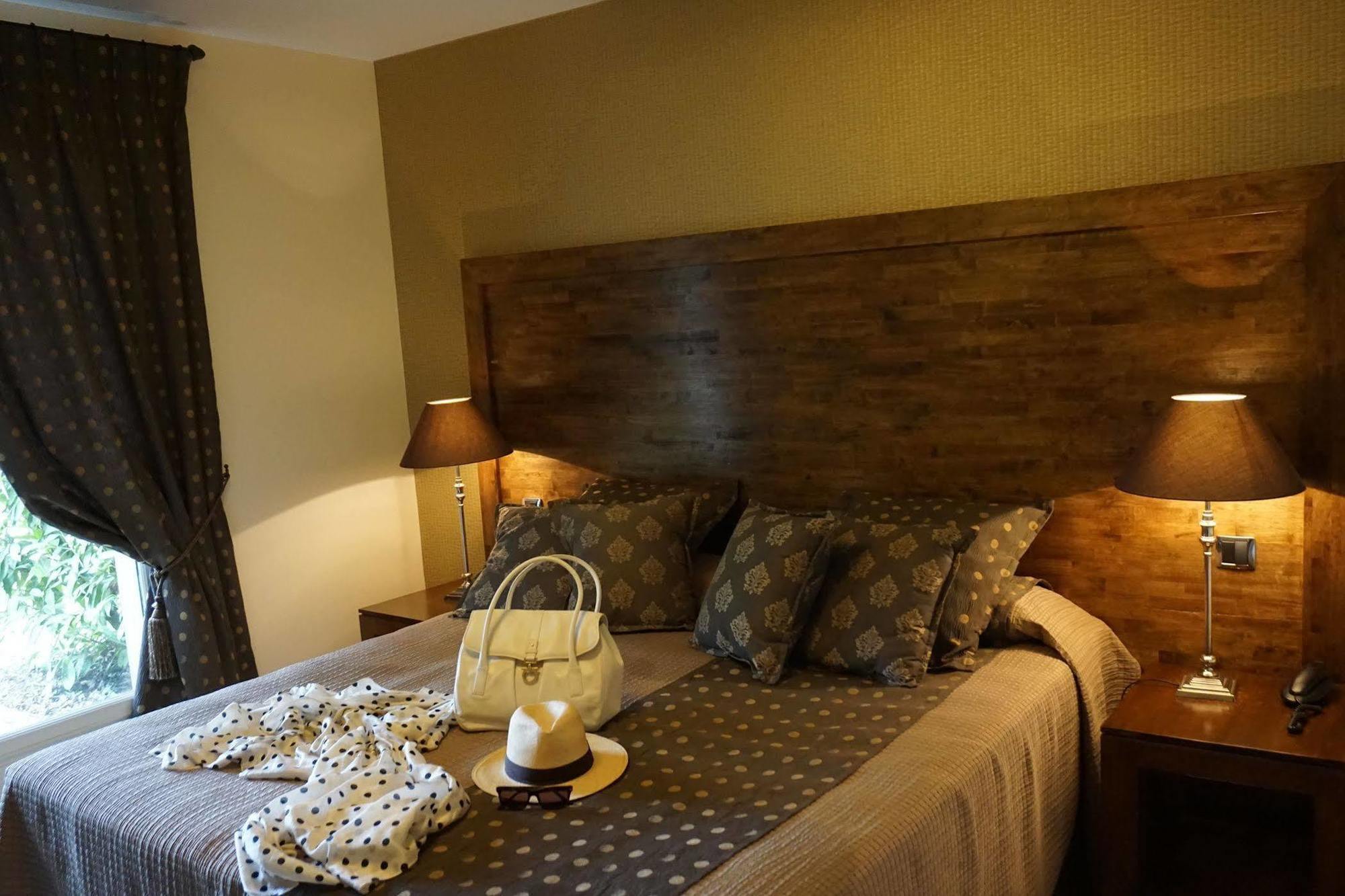 Domaine De L'Arbrelle Hotel อองบวส ภายนอก รูปภาพ